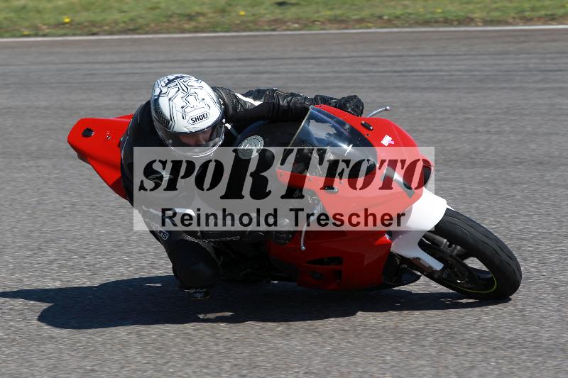 /Archiv-2022/05 04.04.2022 Plüss Moto Sport ADR/Freies Fahren/7